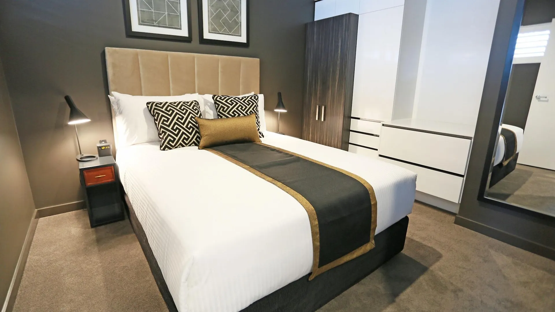 Alex Perry Hotel & Apartments Brisbane