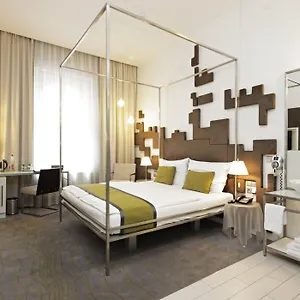 Pure White Hotel Prag