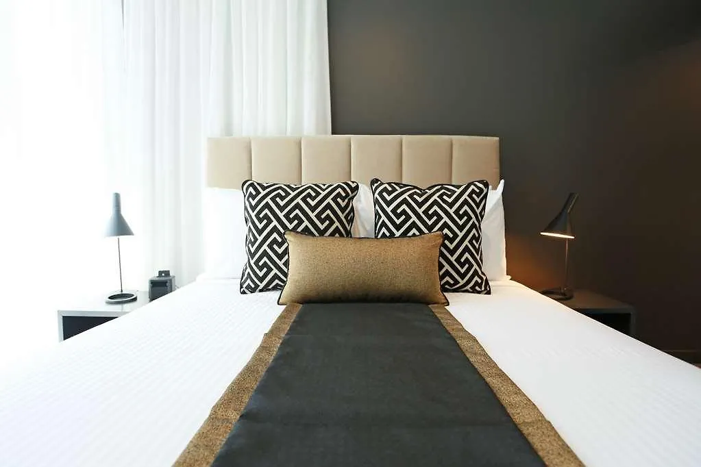 Alex Perry Hotel & Apartments Brisbane 4*,