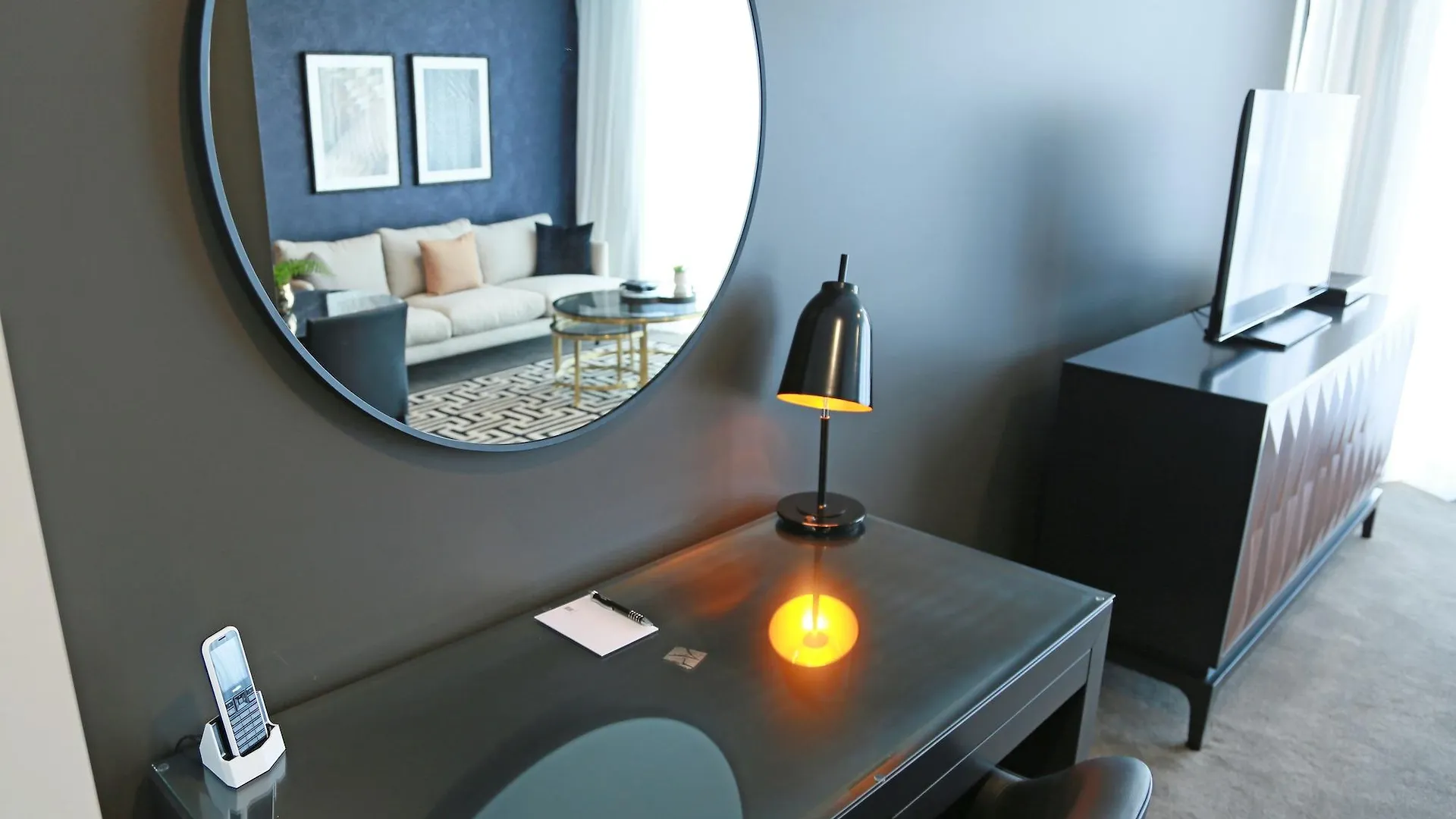 Alex Perry Hotel & Apartments Брисбен
