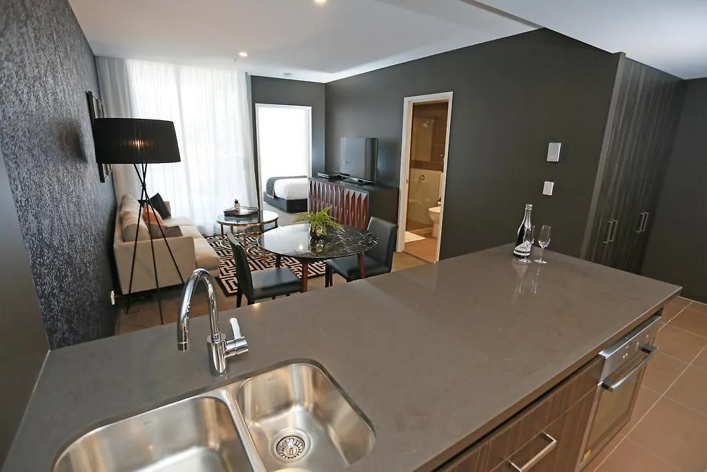 Alex Perry Hotel & Apartments Brisbane 4*,