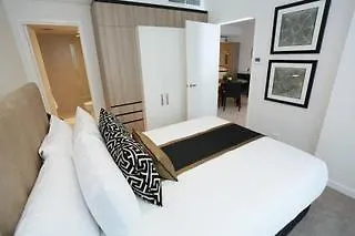 Alex Perry Hotel&Apartamentos Brisbane 4*,