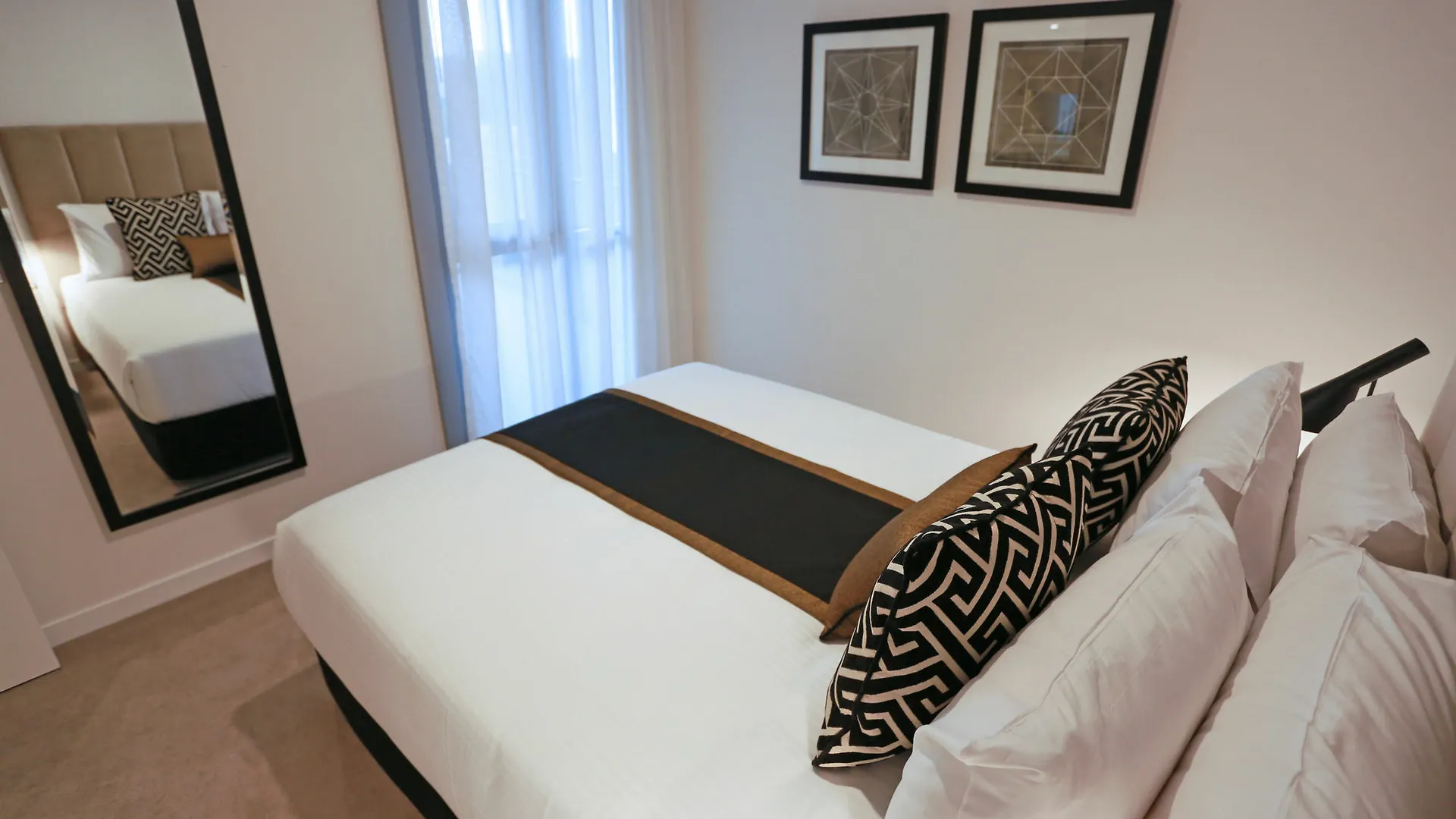 Alex Perry Hotel&Apartamentos Brisbane Hotel