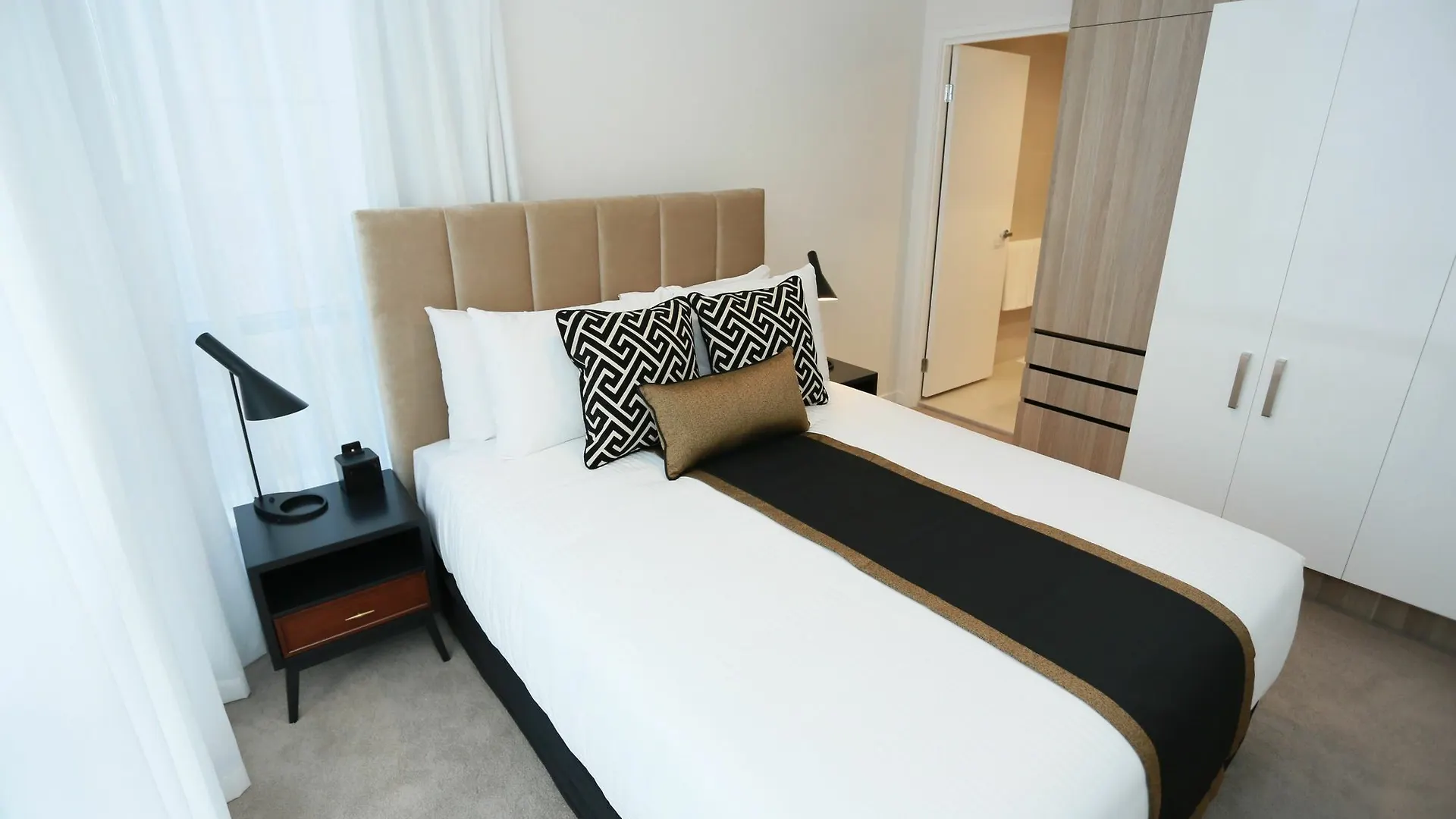 Alex Perry Hotel&Apartamentos Brisbane 4*,  Australia