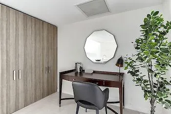 Alex Perry Hotel & Apartments Brisbane